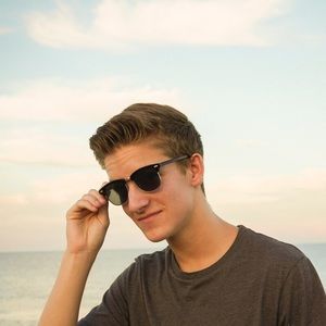 Meet your Posher, Aiden